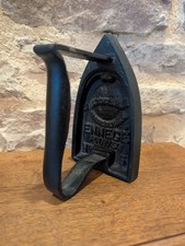 Ancien Fer a repasser en fonte