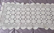 NAPPERON VINTAGE AU CROCHET