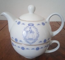 Vintage: jolie théière tasse Solitaire en porcelaine   C64