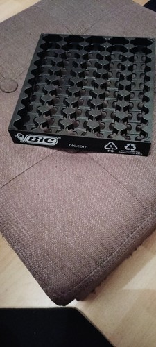 Plateau bic pour - pour, range