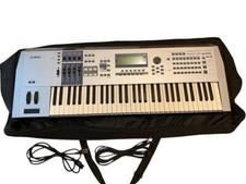 Yamaha MOTIF ES6 Music Production Synthesizer w/AC adapter, case From Japan