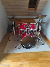 Batterie acoustique complète avec pieds, cymbales et siège Remo Bravo ii