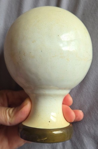 Ancienne boule rampe - de, d'