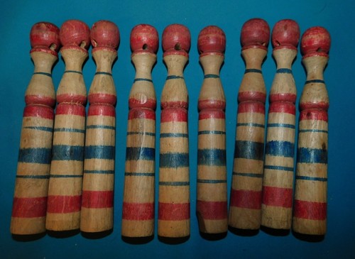 Ancien jeu quilles en - de, 9