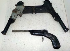 2 Anciens pistolets en tôle BILL & EUREKA à flèche JOUET POUR ENFANT vintage_B10