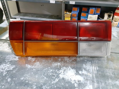 Peugeot 305 tailight right - peugeot,