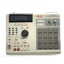 AKAI professional MPC2000XL MIDI PRODUCTION CENER #2