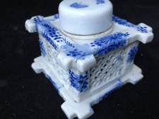 CHINESE BLUE & WHITE PORCELAIN INKWELL Butterflies Antique Porcelain Inkwell