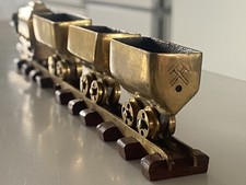 Locomotive et wagonnets mineur