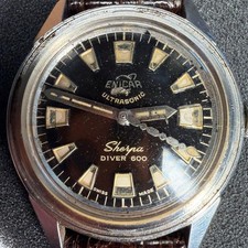 Montre Enicar Sherpa Diver 600
