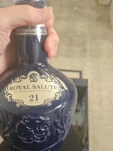 Royal salute ans blended - salute,