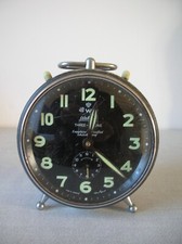 Ancien réveil mécanique