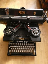 ANCIENNE MACHINE A ECRIRE