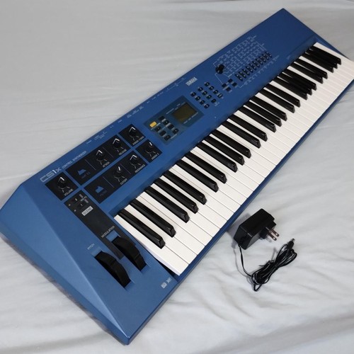 Synthétiseur yamaha cs1x - synthétiseur,