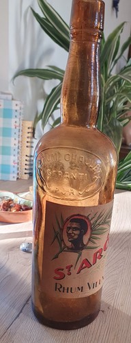 Rhum ancienne bouteille vide - rhum,