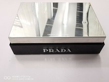 présentoir à chaussure PRADA