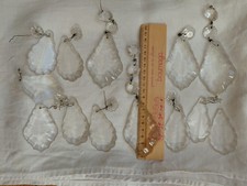 13 pampilles anciennes en verre – formes baroques / gouttes – pièces pour lustre