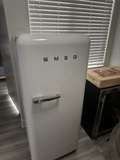 RARE RIGHT HANDED SMEG FAB 28 Retro 50’s Style Refrigerator