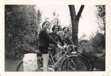 OLD PHOTOGRAPH 1951 YOUNG WOMEN BIKE RIDE CHATEAU ROBERT LE DIABLE