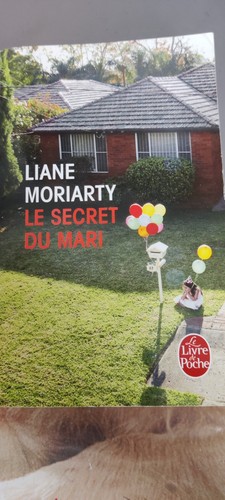 Liane moriarty secret - liane,