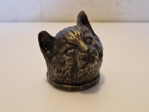 Bronze patiné tête de chat - patiné,