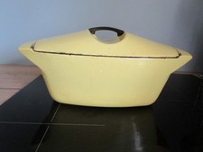 COCOTTE ANCIENNE LE CREUSET  FONTE ÉMAILLÉE JAUNE COQUELLE RAYMOND LOEWY
