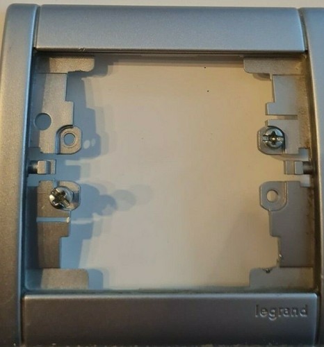 Legrand 82120 plaque - legrand,