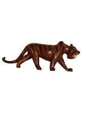 Statue tigre en bois sculpté