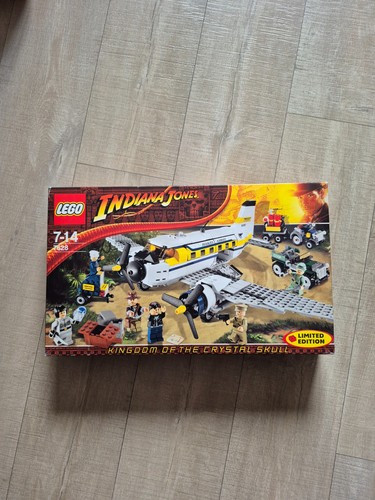 Lego indiana jones 7628 peril - indiana,