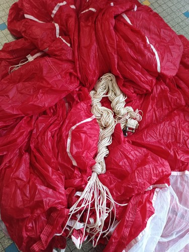 Parachute rouge vole voile - vole, à