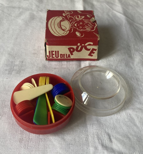 Jeu ancien la - :, puce