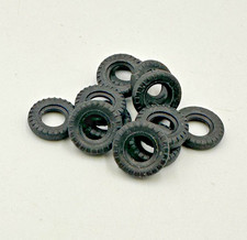 Lot de 12 pneus 13/7 (855)