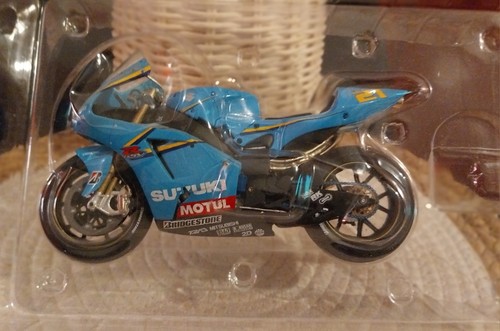 Maquette moto suzuki - maquette,