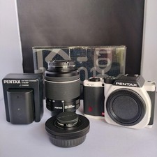 Pentax K-01 Mirrorless Camera White with DA 40mm F2.8 XS and 50-200mm Lens Set