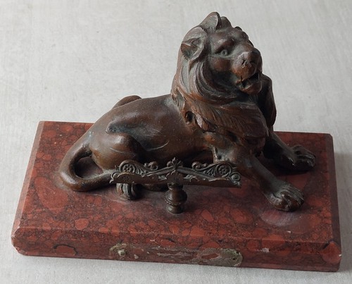 Ancien encrier lion - lion, de