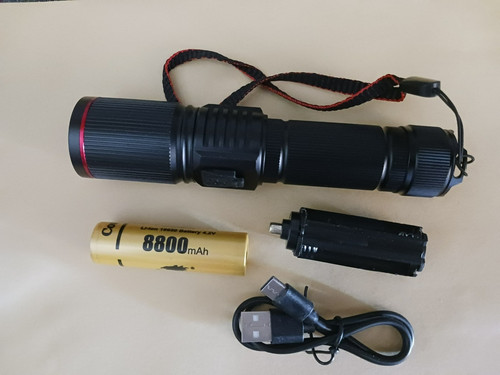 Lampe torche tactique zoom