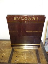 présentoir vitrine  BULGARI bijouterie Display BVLGARI Pub bois laiton
