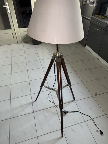 Lampadaire trépied bois