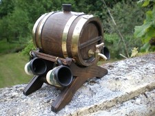 ancien petit tonneau en chêne