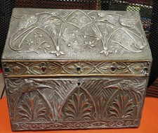 COFFRET style néo gothique