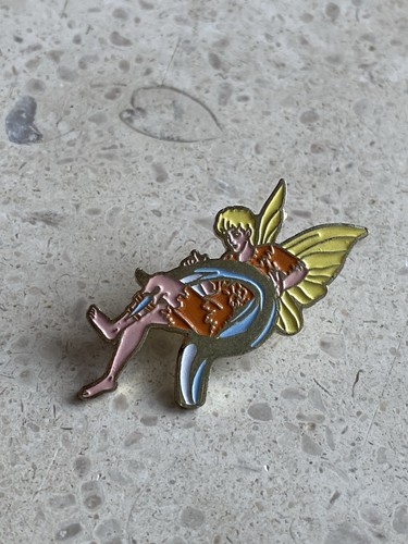 Pin fée clochette hook - pin’s,