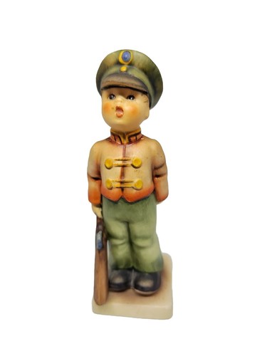 Figurine hummel goebel - j,