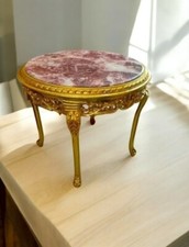 Une table ronde Style Louis XV