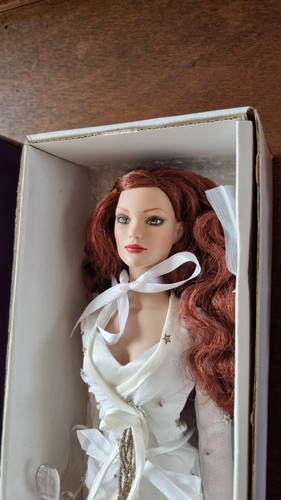 Tonner doll winter - doll, romance