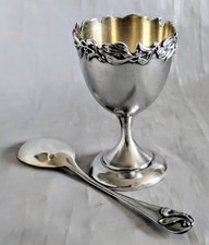 Coquetier et Sa Cuillère à