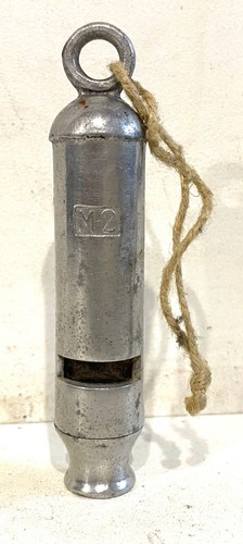 Ancien sifflet militaire - ancien, ou
