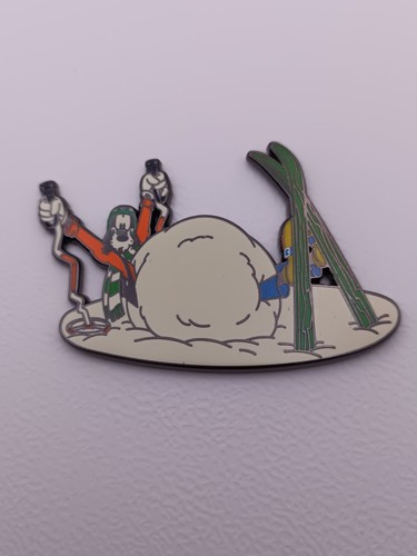 Disneyland paris pin trading - disneyland,