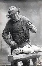 CPA 29 CHEZ LES SABOTIERS IN BRETAGNE DIGGING DU SABOT A LA TARIERE (back non di