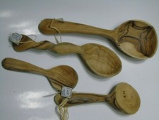 Lot de 4 cuillères neuves de service en bois d'olivier, estampillées D