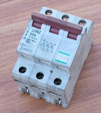 Moeller FAZ G32A-3 N°35-U Coupe circuit 32A 220/380V tripolaire